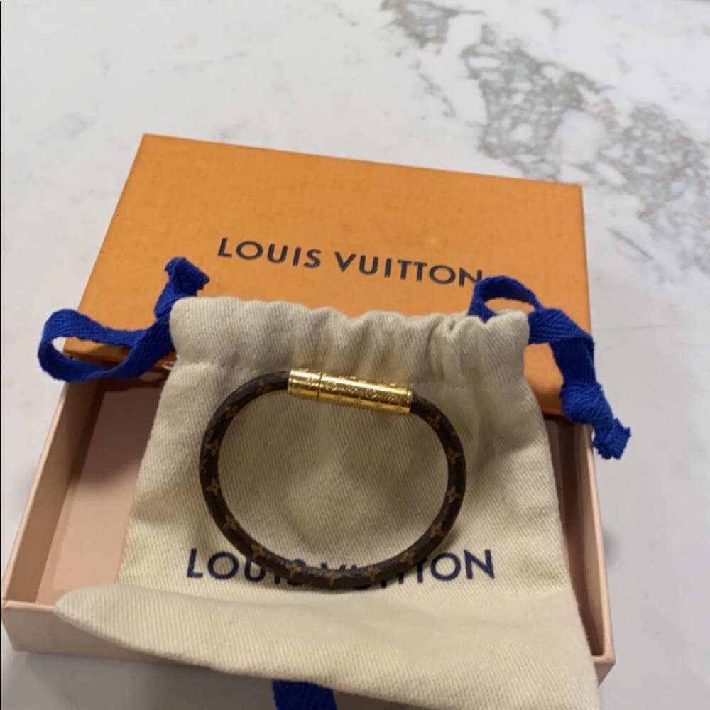 Louis Vuitton Confidential bracelet